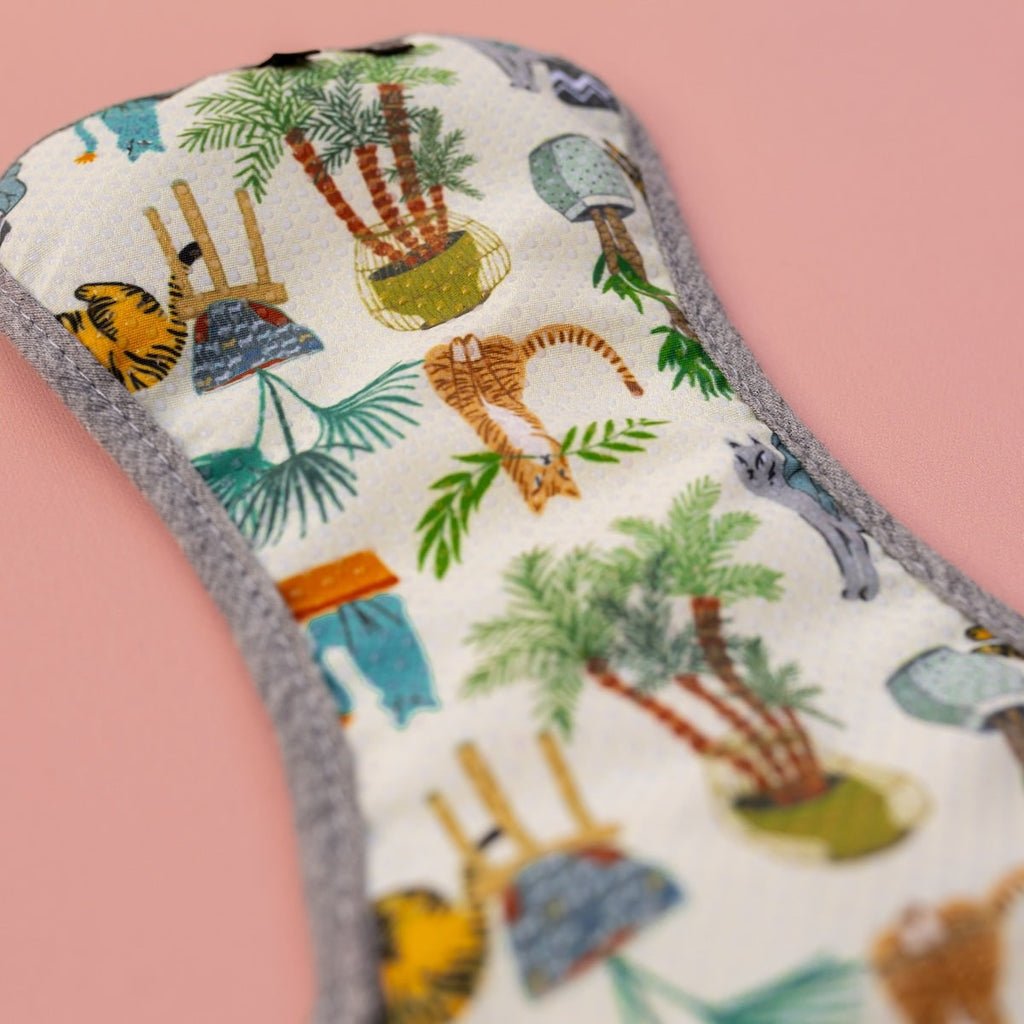 Image for HyPs WoW Reusable Pad - size Liner, design Ferns & Felines Light Green