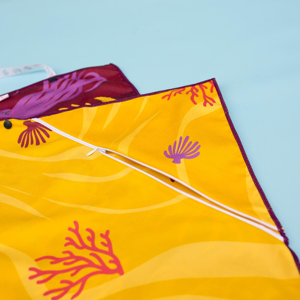 Moasis_Towel_Original_-_New_Squids_-_Corals_Print_003