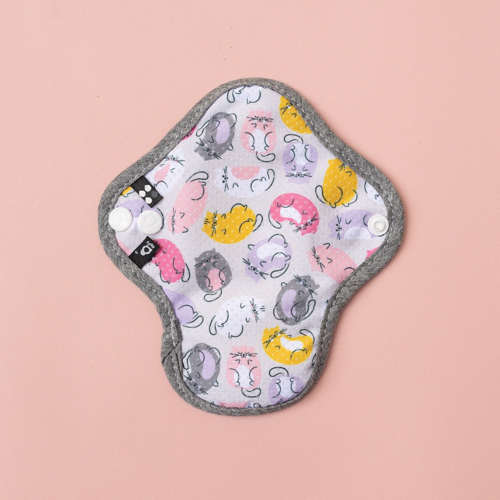 Image for HyPs Teen Reusable Pads - size Regular, design Jelly Kitties