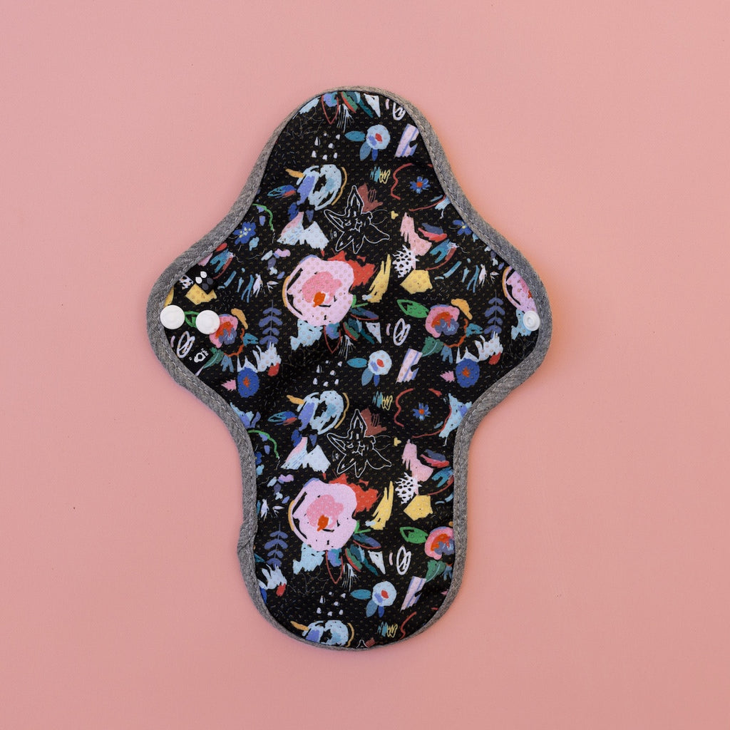 Image for HyPs Active Reusable Pad - size Regular, design Florals Black