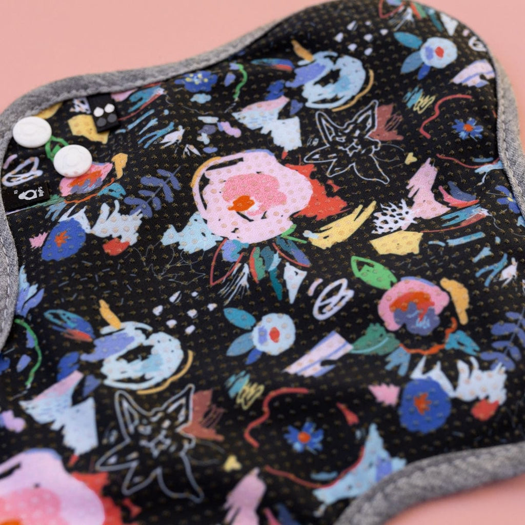 Image for HyPs Active Reusable Pad - size Regular, design Florals Black